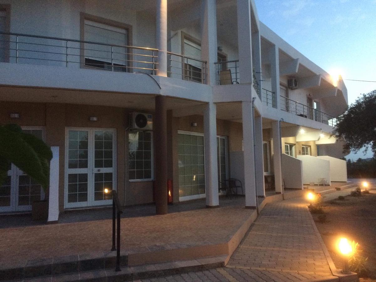 River'S Apartments 帕拉代西翁 外观 照片