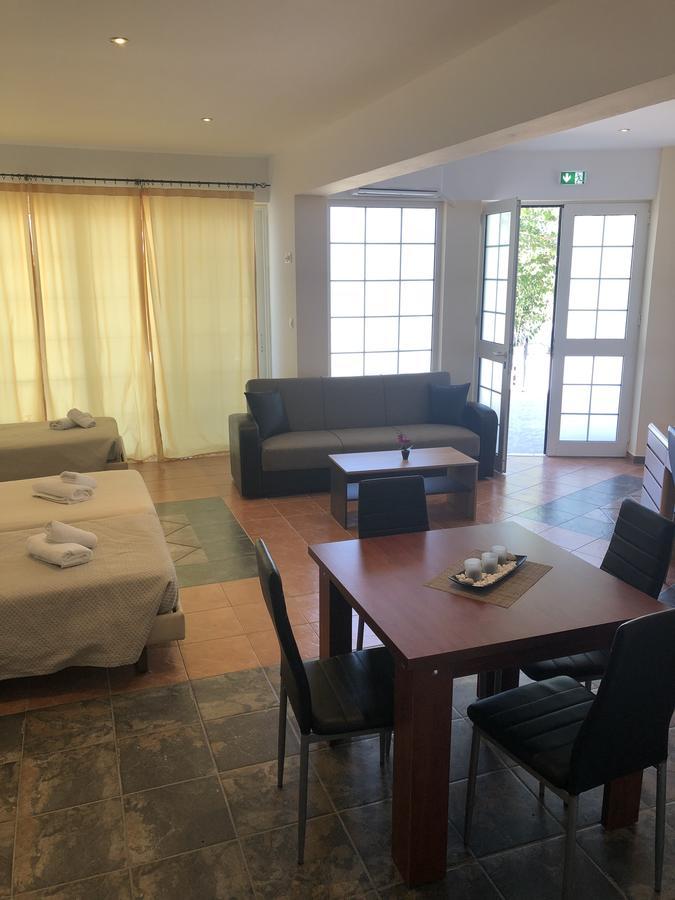 River'S Apartments 帕拉代西翁 外观 照片